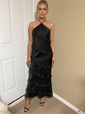 Petal & Pup Roxanne Halterneck Maxi Dress .